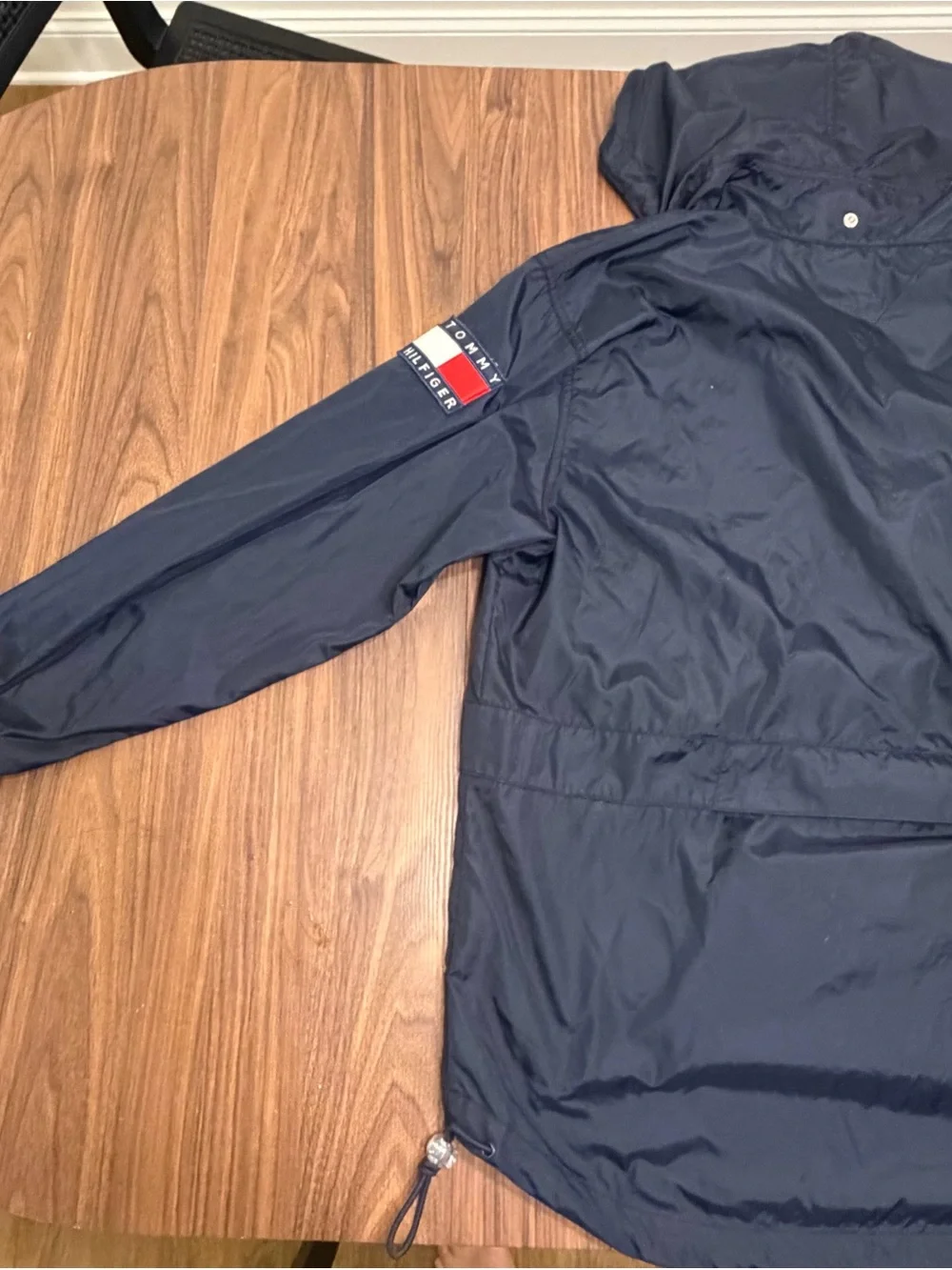 Vintage Tommy Hilfiger Men's Navy Hooded Windbreaker Jacket